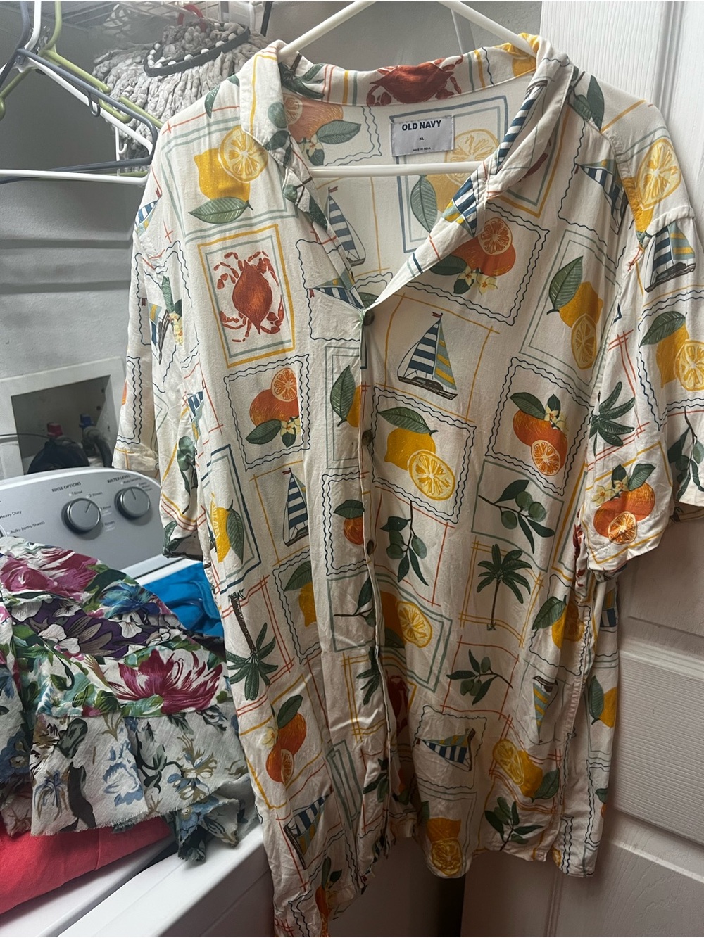 Old Navy Men's Cream Tropical Stamp-Print Short Sleeve Shirt